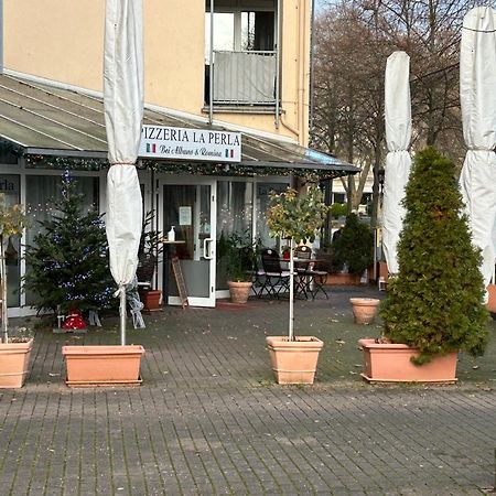Komfortable 2-Zimmer-Ferienwohnung Am Kurpark 巴特克罗伊茨纳赫 外观 照片
